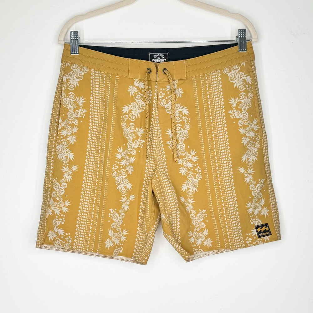 Billabong X Wrangler Mustard Other Side Stripe Board Shorts Men’s Size 29